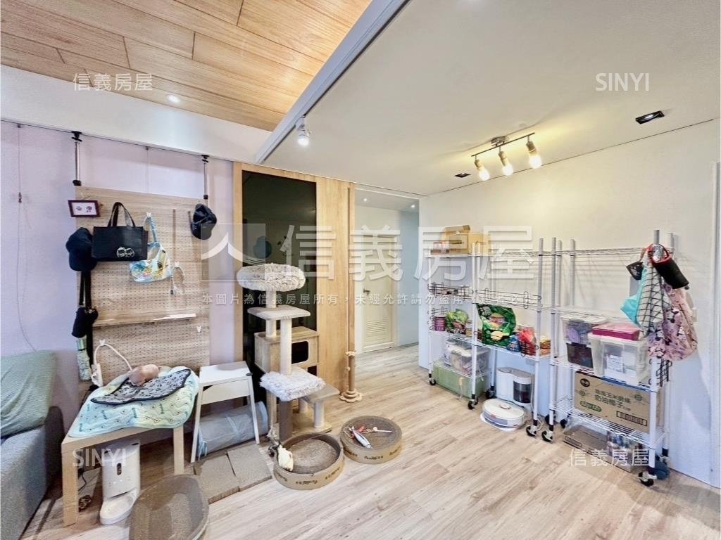 新莊街美３房附車位房屋室內格局與周邊環境