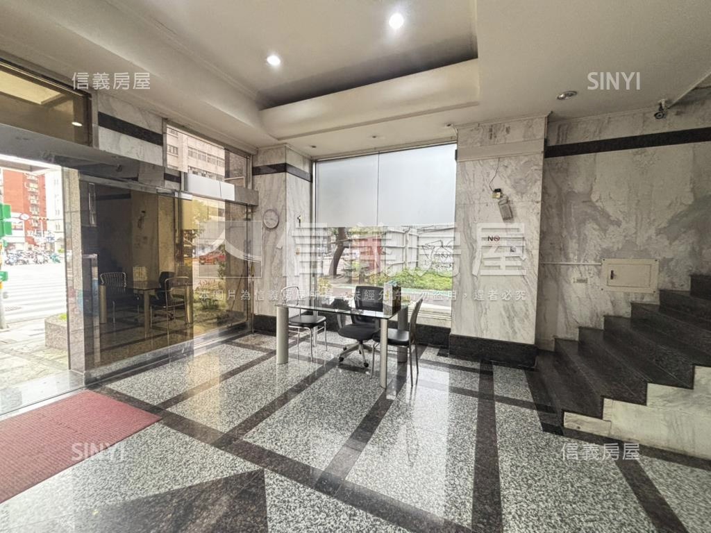 民生霸氣遼闊後棟好宅房屋室內格局與周邊環境