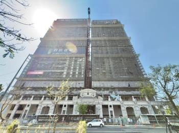 Ａ７君邑高樓邊間三房車位