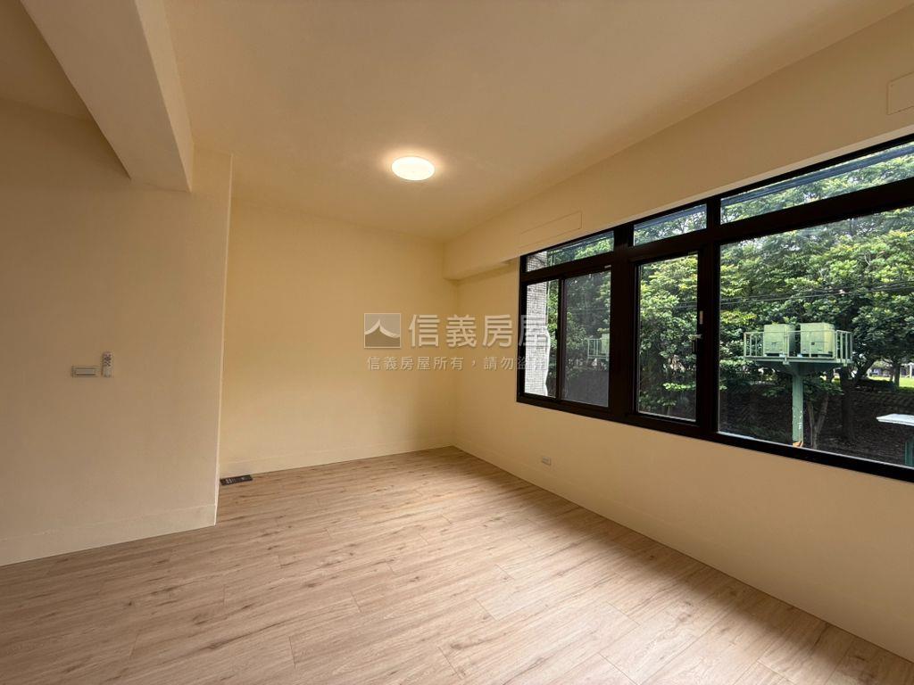 萬坪公園公寓２樓房屋室內格局與周邊環境
