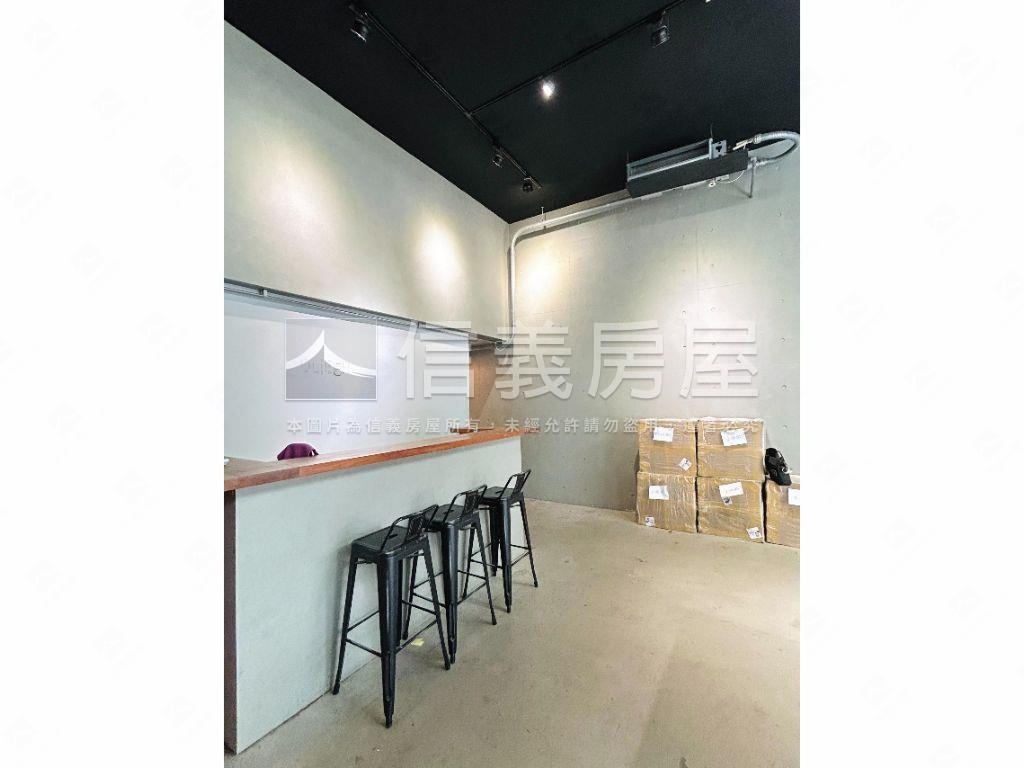 大聖街大面寬雙店面房屋室內格局與周邊環境