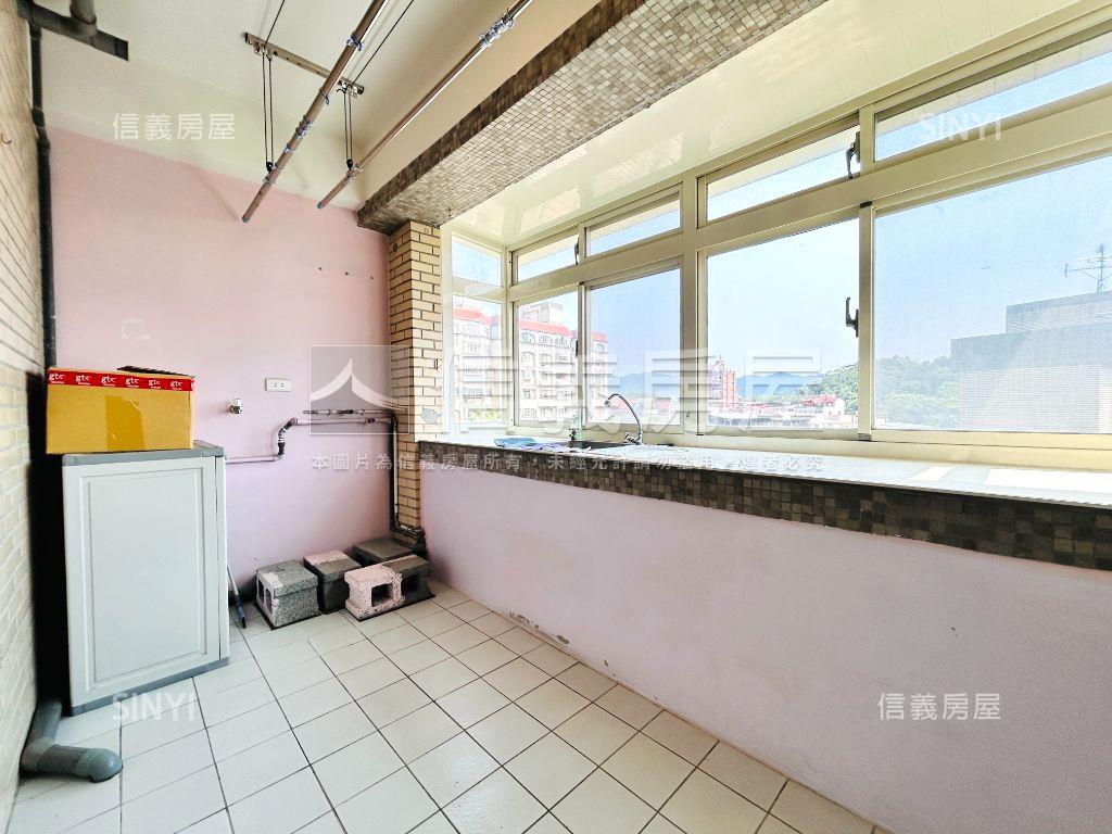 康寧天闊湖光山色邊間三房房屋室內格局與周邊環境