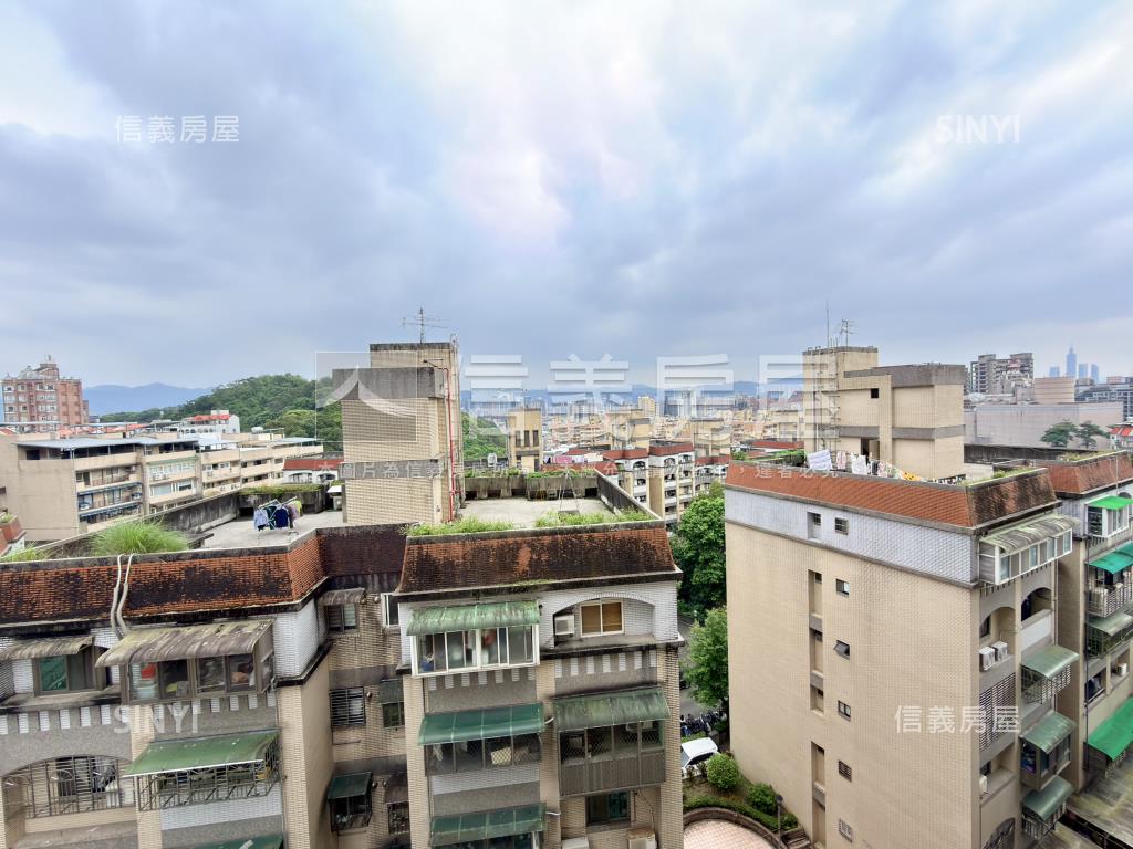 康寧天闊湖光山色邊間三房房屋室內格局與周邊環境