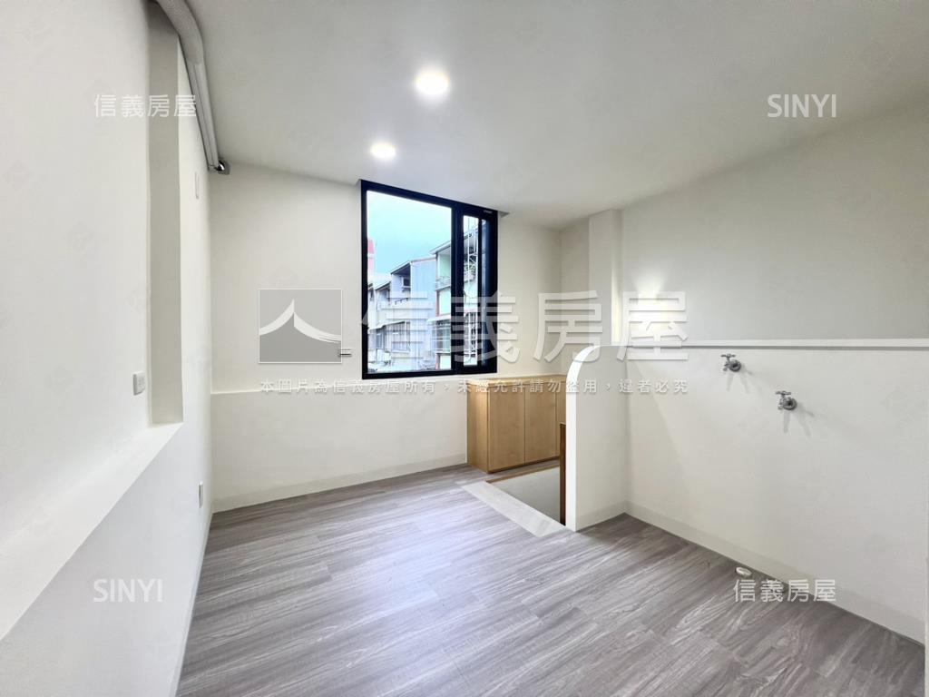 東區角窗整新優質店面房屋室內格局與周邊環境