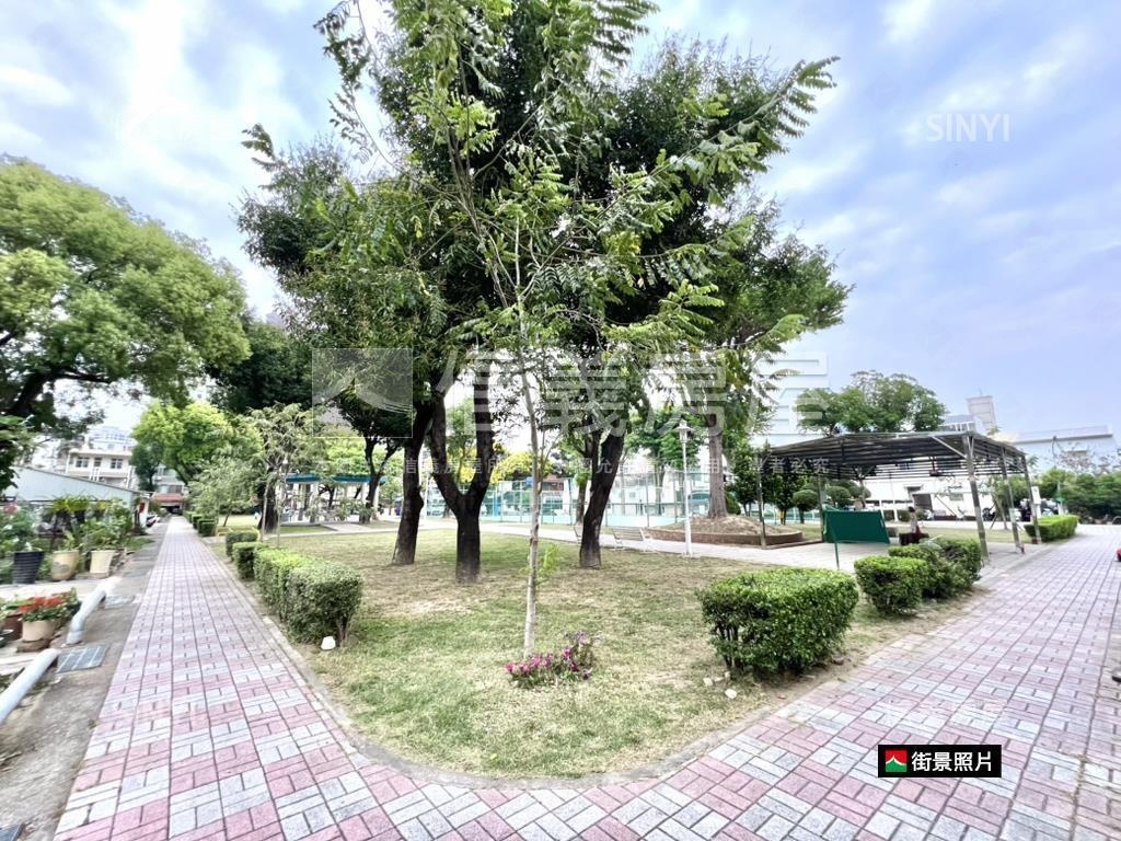 東區角窗整新優質店面房屋室內格局與周邊環境