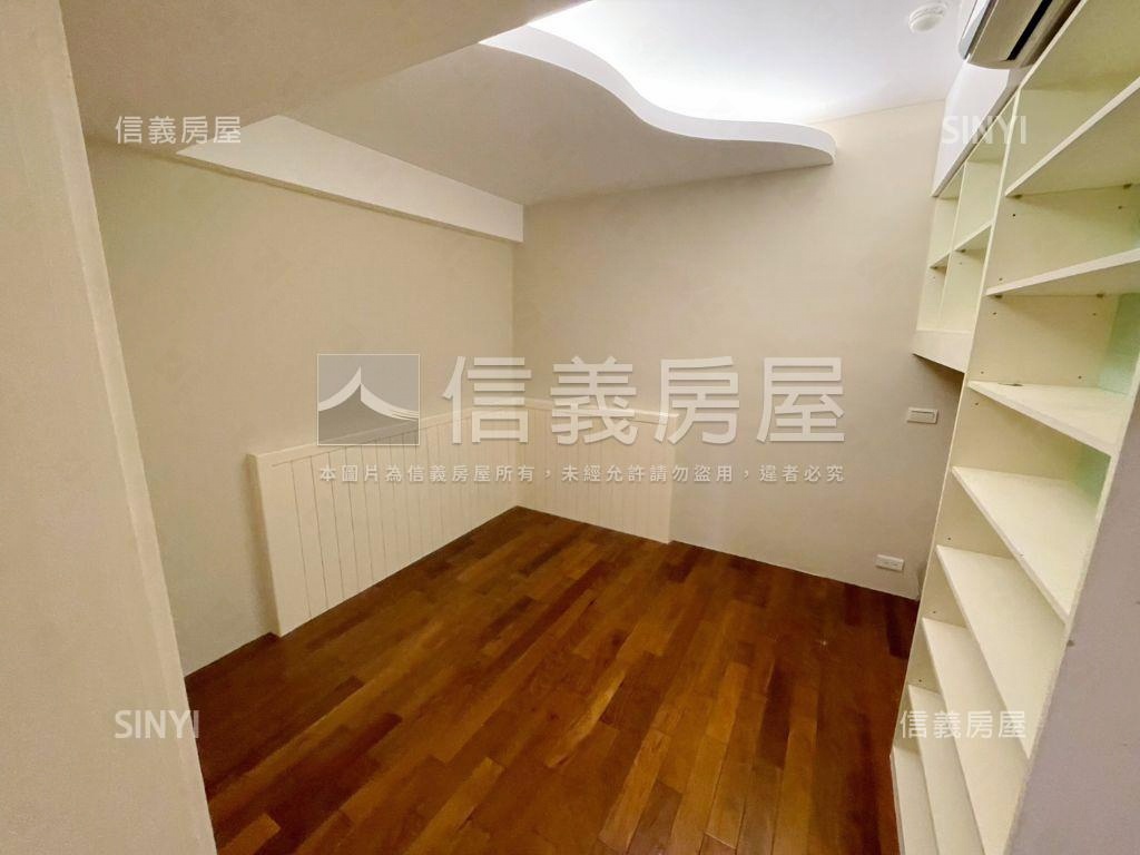 重陽富貴雅緻三房坡平車位房屋室內格局與周邊環境