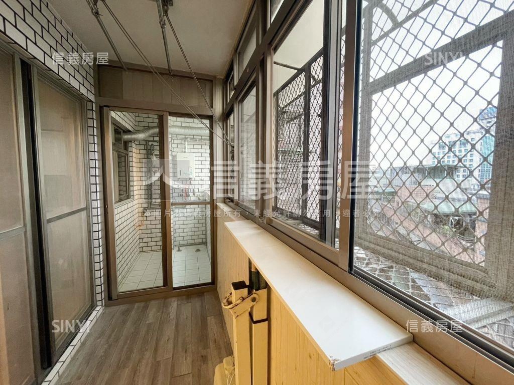 重陽富貴雅緻三房坡平車位房屋室內格局與周邊環境