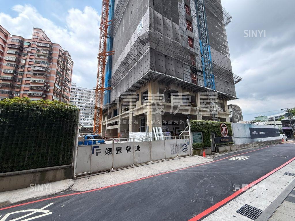 預售）新美齊河景次頂樓房屋室內格局與周邊環境