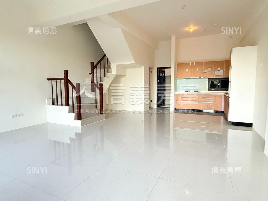 全新別墅前院停車房屋室內格局與周邊環境