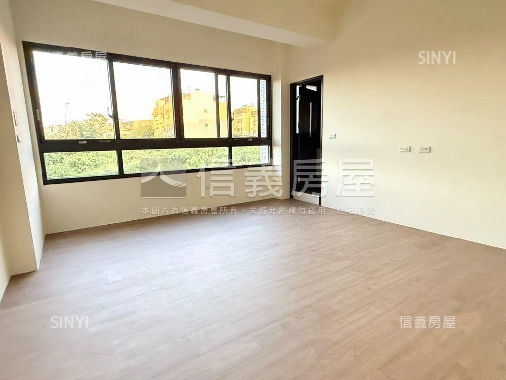 全新別墅前院停車房屋室內格局與周邊環境