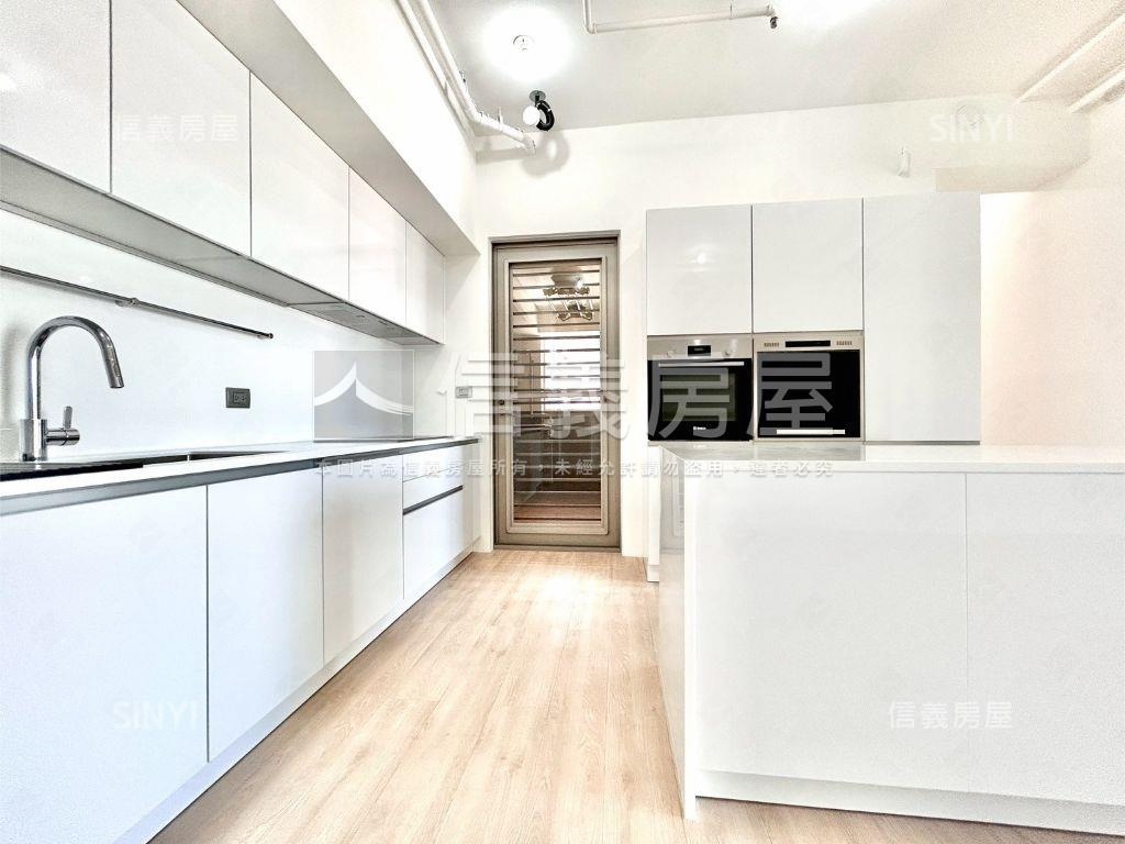 理仁柏舍信義獨賣１８Ｄ房屋室內格局與周邊環境