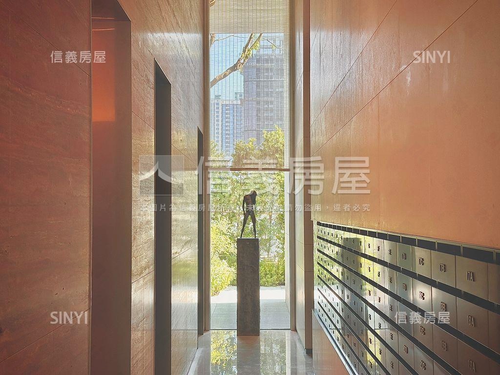 理仁柏舍信義獨賣１８Ｄ房屋室內格局與周邊環境