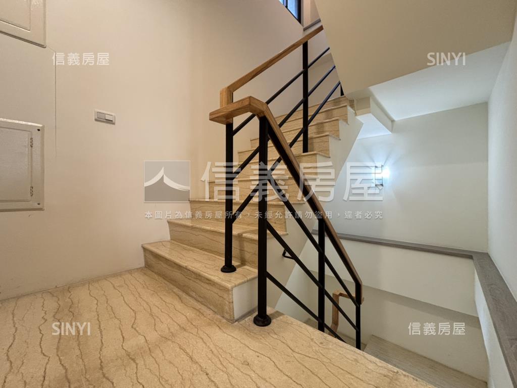 ＬＭ｜正路面寬輕奢別墅房屋室內格局與周邊環境