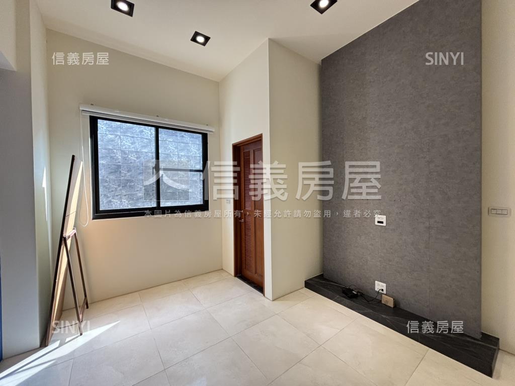 ＬＭ｜正路面寬輕奢別墅房屋室內格局與周邊環境