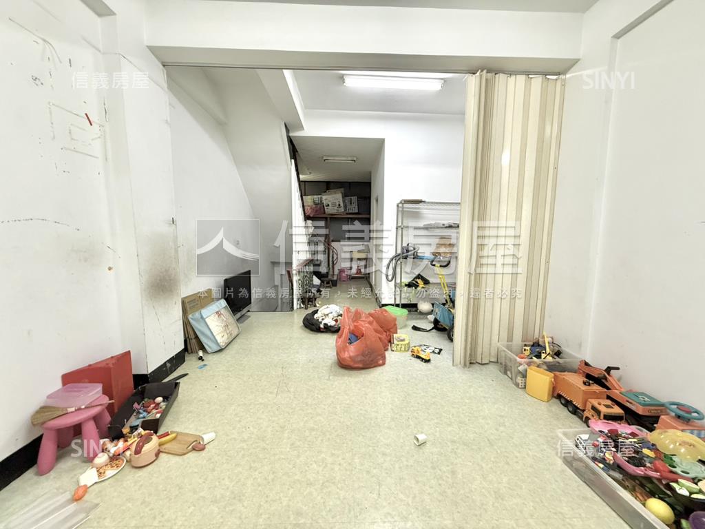 後驛正路好使用金透天１房屋室內格局與周邊環境
