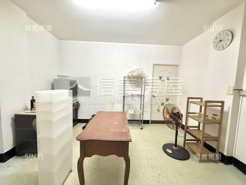 後驛正路好使用金透天１房屋室內格局與周邊環境