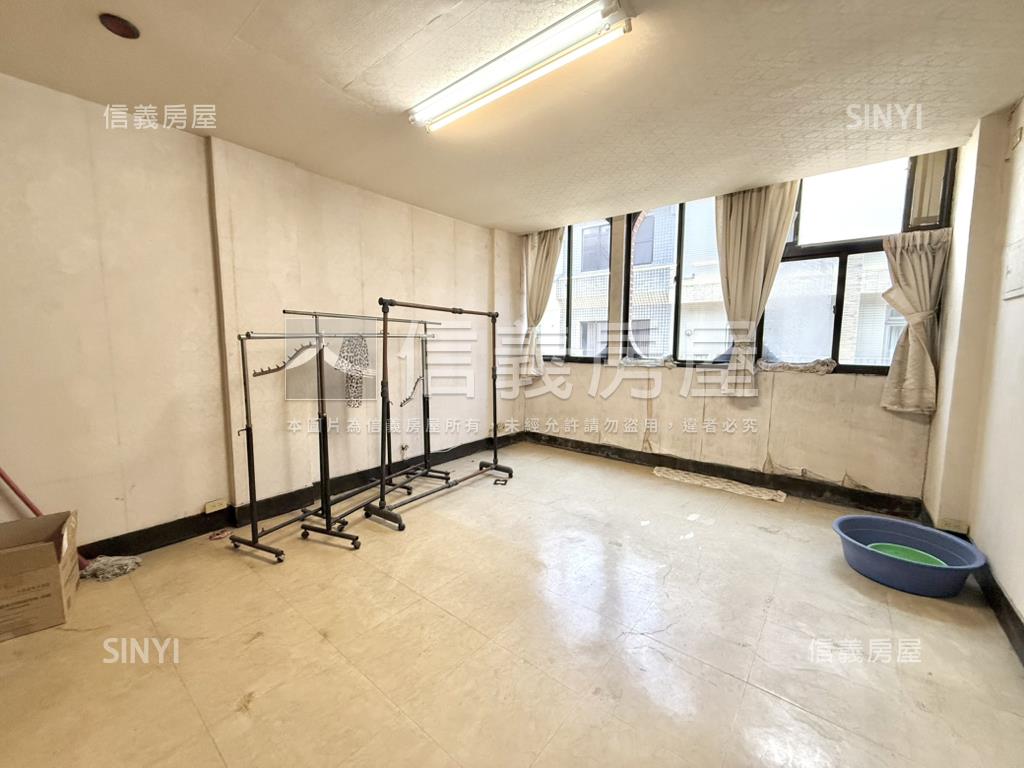 後驛正路好使用金透天１房屋室內格局與周邊環境