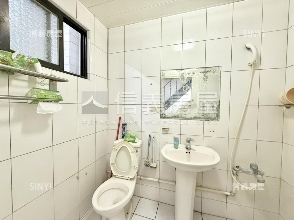 後驛正路好使用金透天１房屋室內格局與周邊環境
