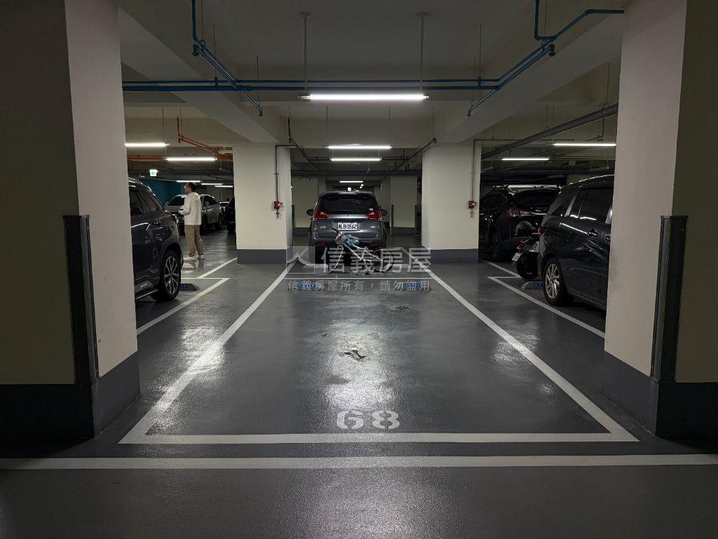 中高樓層心天地３房車位房屋室內格局與周邊環境