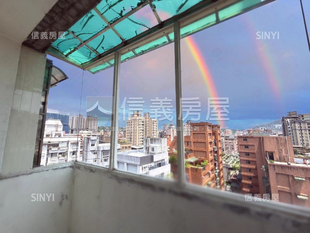 捷運Ｙ３站首購溫馨華廈宅房屋室內格局與周邊環境