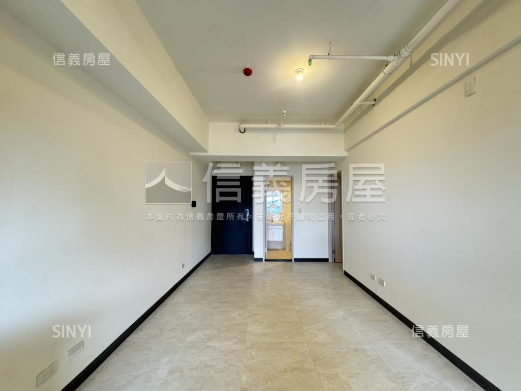 愛河左岸高樓景觀３房平車房屋室內格局與周邊環境