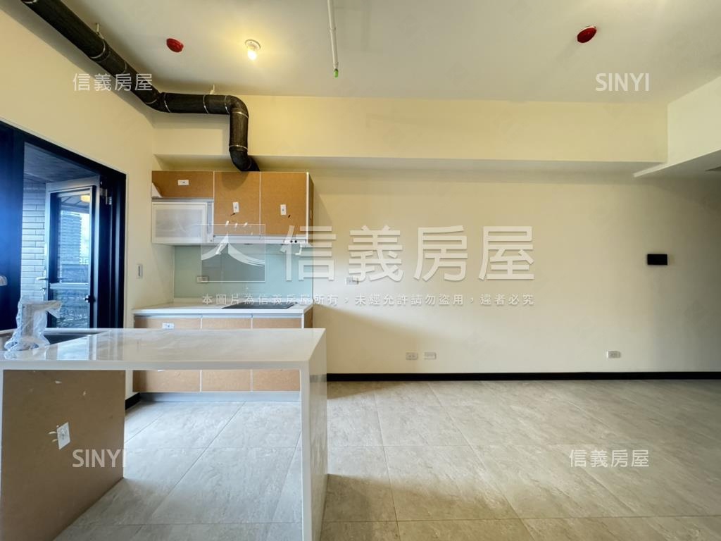 愛河左岸高樓景觀３房平車房屋室內格局與周邊環境