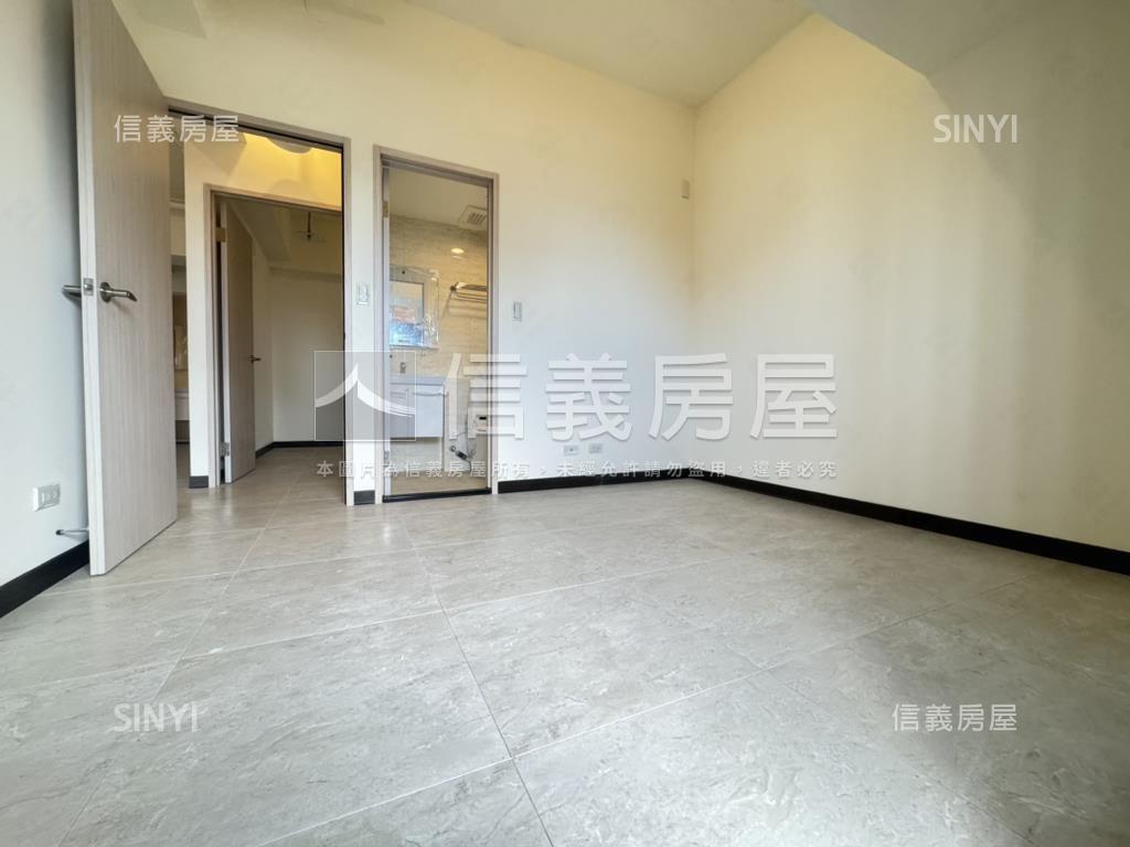 愛河左岸高樓景觀３房平車房屋室內格局與周邊環境