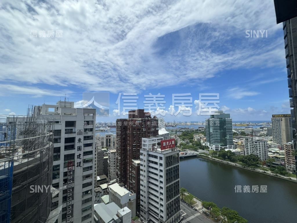 愛河左岸高樓景觀３房平車房屋室內格局與周邊環境