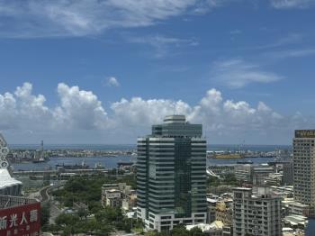 愛河左岸高樓景觀３房平車