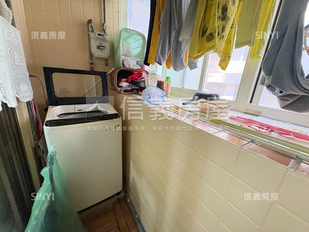 機能交通首選２房房屋室內格局與周邊環境