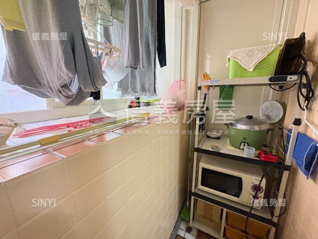 機能交通首選２房房屋室內格局與周邊環境