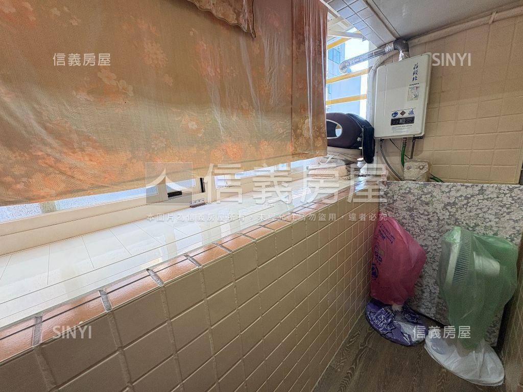 機能交通首選２房房屋室內格局與周邊環境