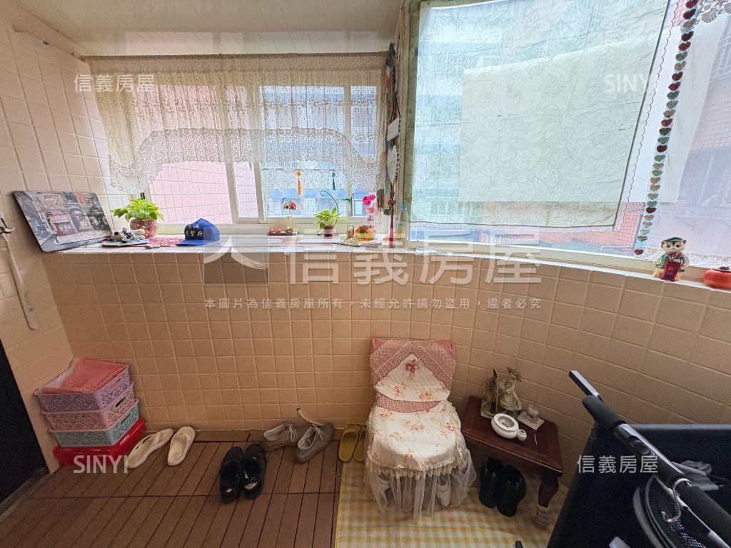 機能交通首選２房房屋室內格局與周邊環境