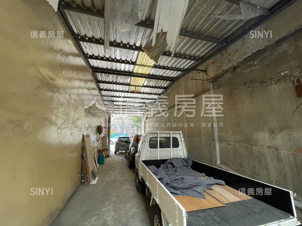 高雄前金段稀有土地房屋室內格局與周邊環境