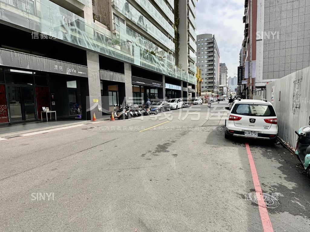 近台中市政府三套房房屋室內格局與周邊環境