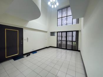 文七大空間華廈美屋加車位