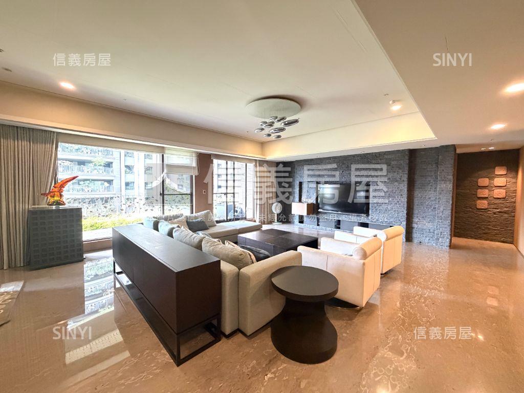 專任龍寶心臻邸５Ｂ房屋室內格局與周邊環境