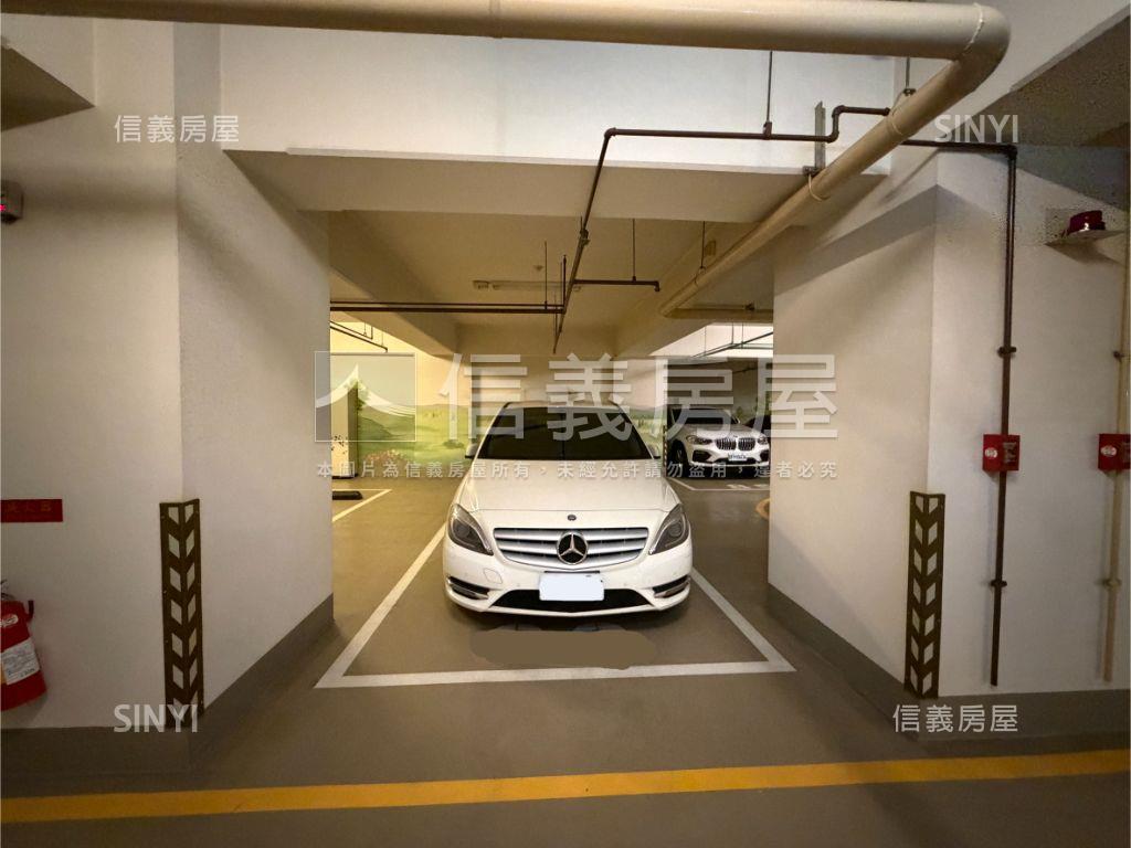 專任龍寶心臻邸５Ｂ房屋室內格局與周邊環境