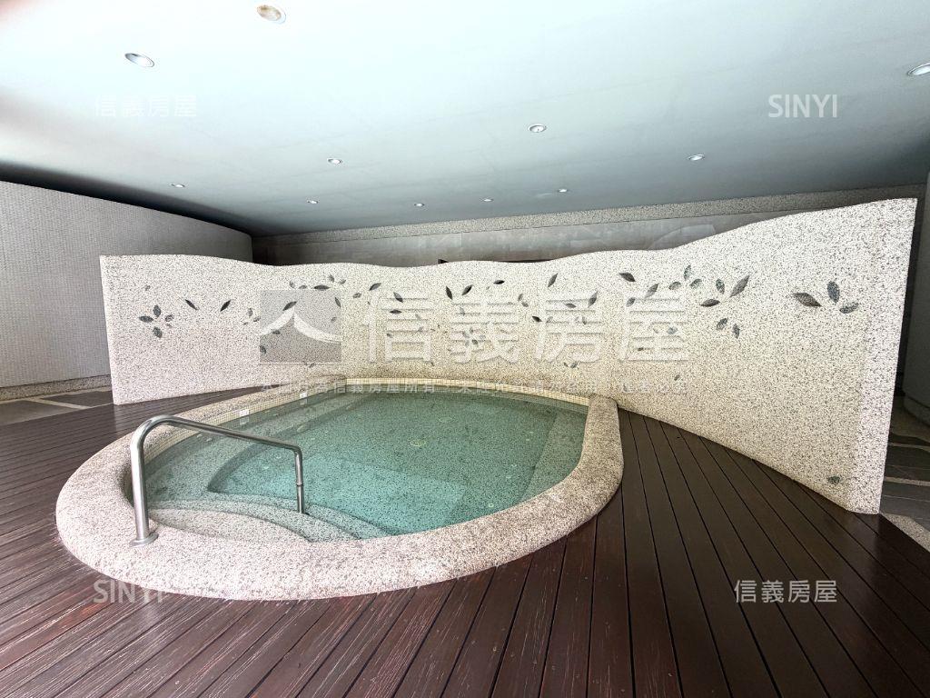 專任龍寶心臻邸５Ｂ房屋室內格局與周邊環境