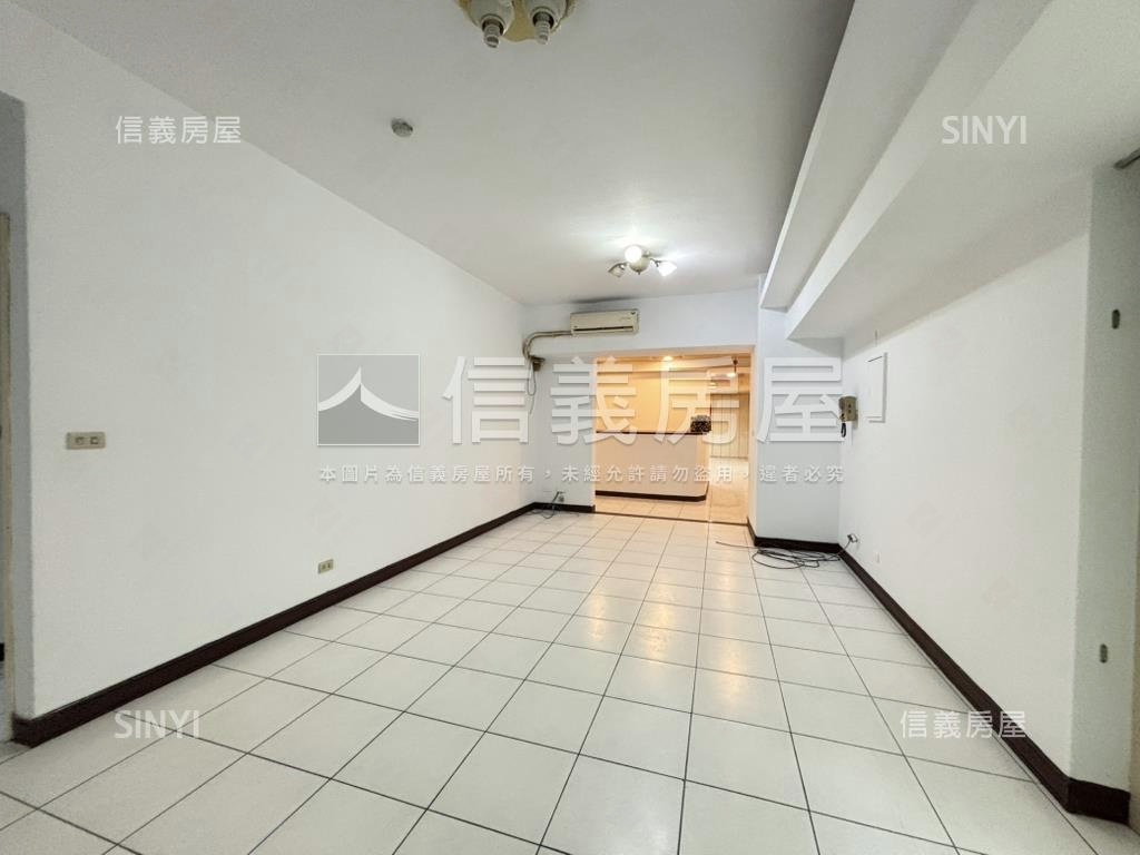 撲滿大露台稀有美屋房屋室內格局與周邊環境