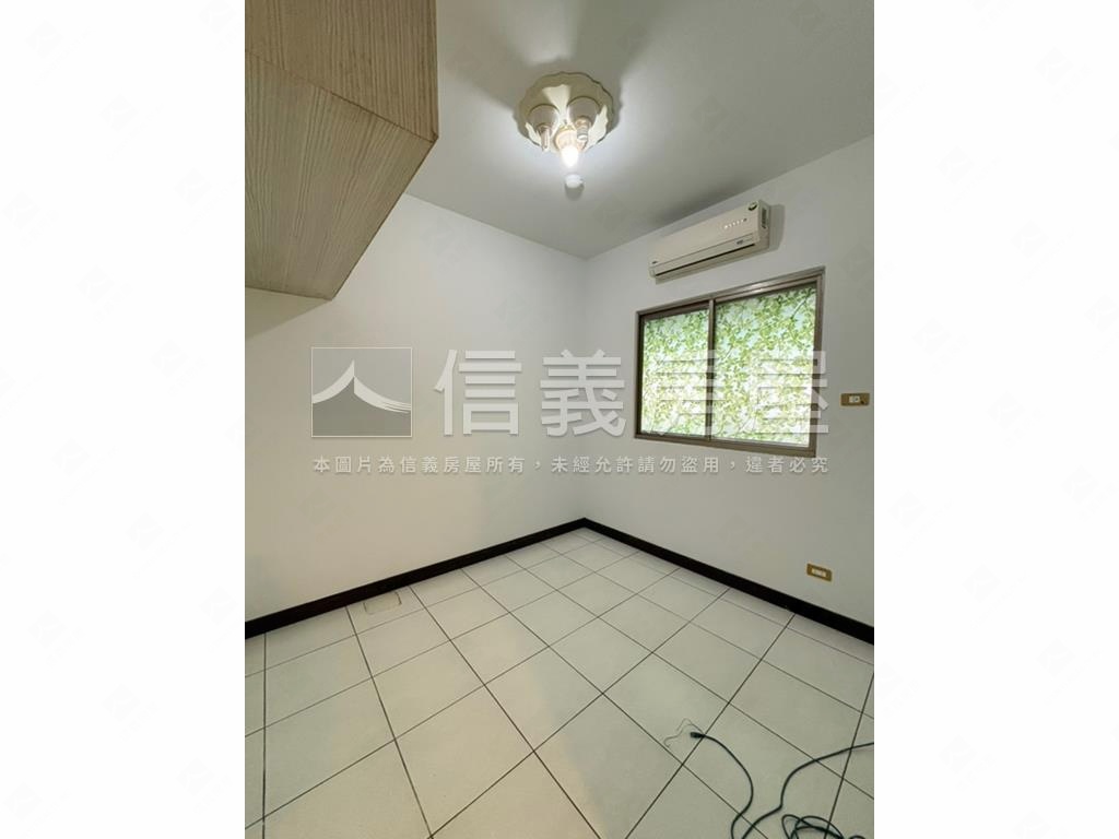 撲滿大露台稀有美屋房屋室內格局與周邊環境