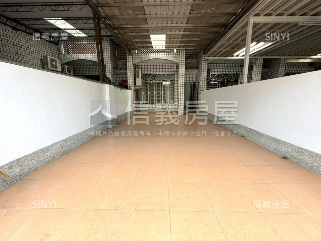 朝南面公園大地坪美透天房屋室內格局與周邊環境