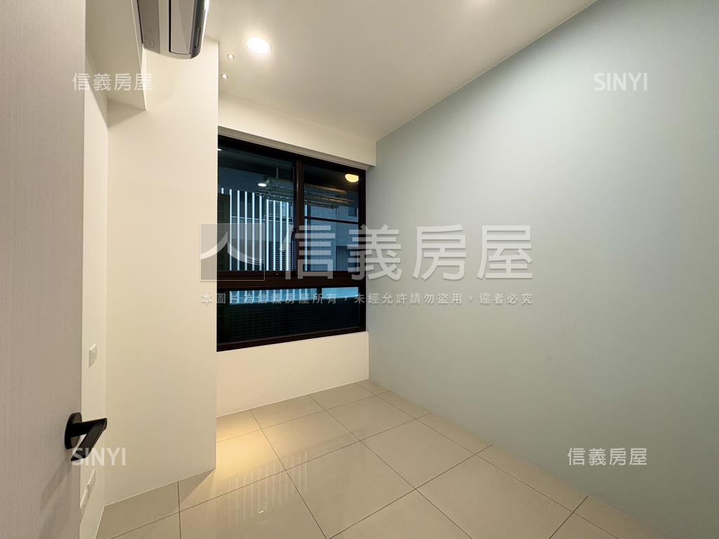 副都心景觀中央星鑽讚讚房屋室內格局與周邊環境
