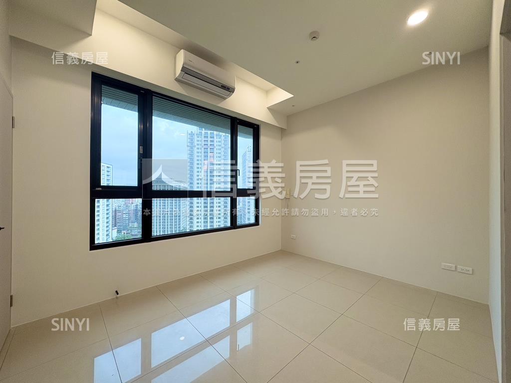 副都心景觀中央星鑽讚讚房屋室內格局與周邊環境