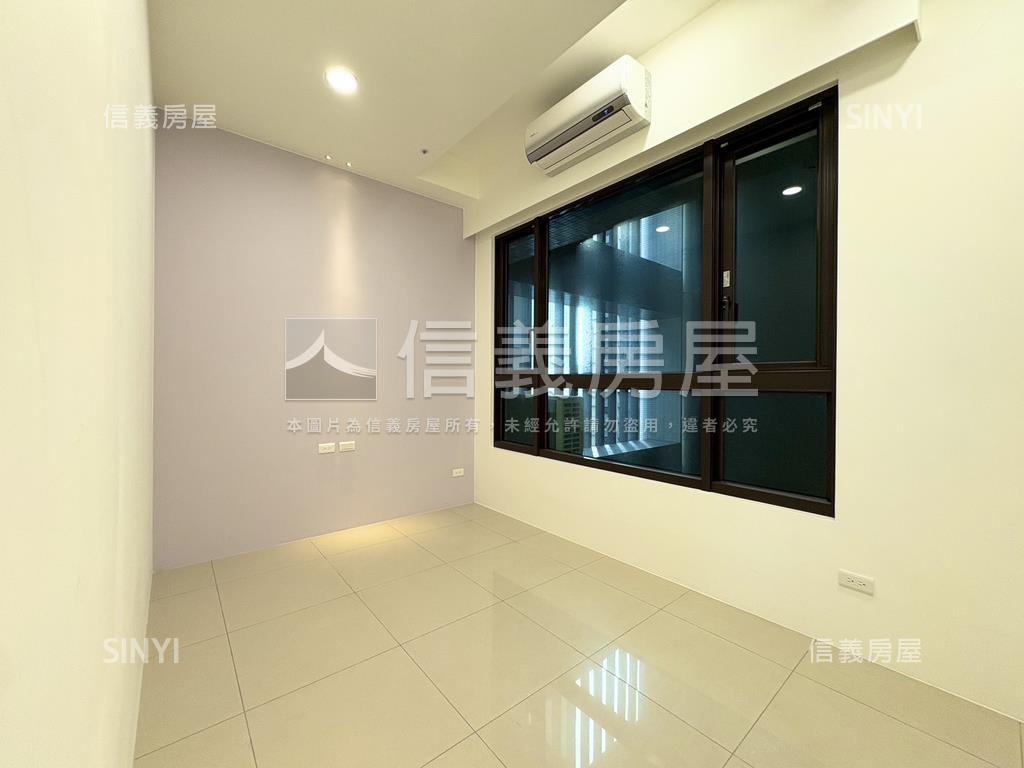 副都心景觀中央星鑽讚讚房屋室內格局與周邊環境