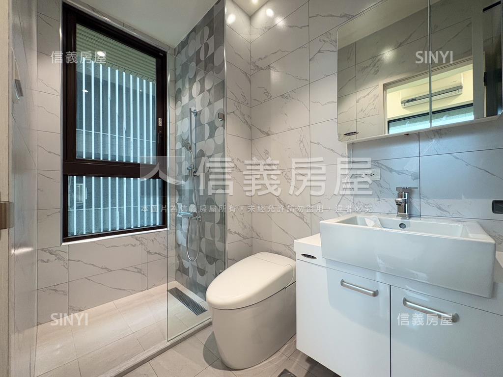 副都心景觀中央星鑽讚讚房屋室內格局與周邊環境