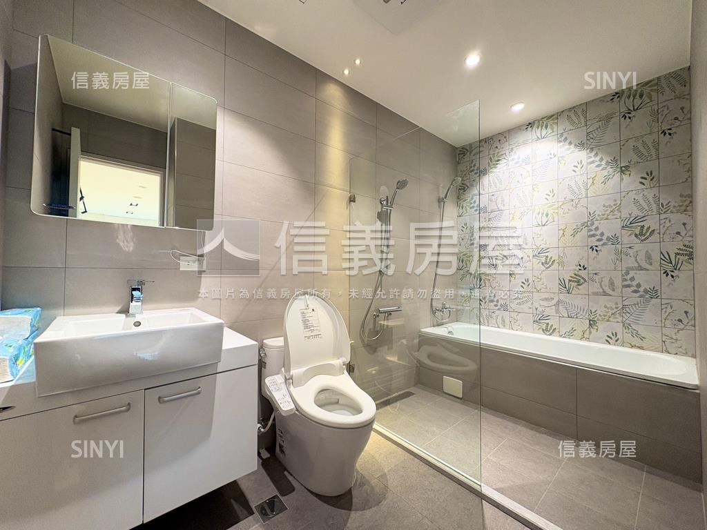 副都心景觀中央星鑽讚讚房屋室內格局與周邊環境