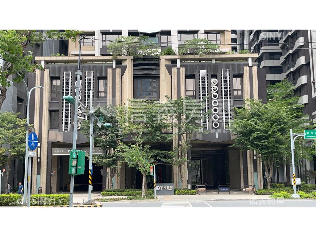 副都心景觀中央星鑽讚讚房屋室內格局與周邊環境