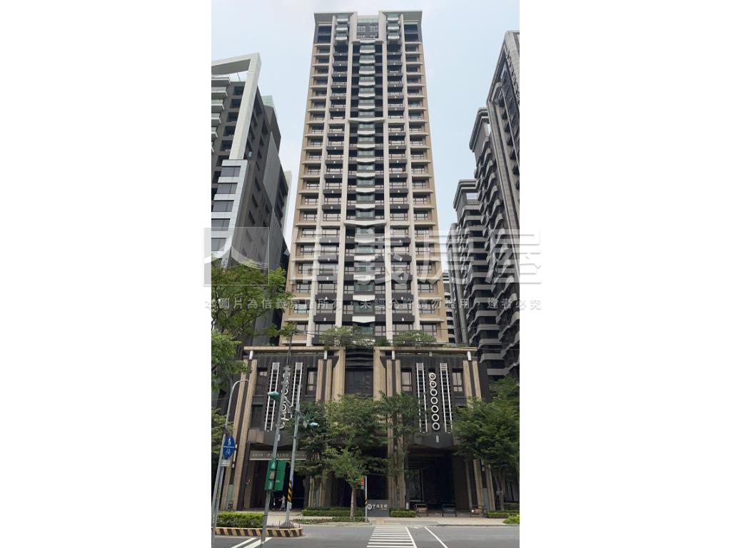 副都心景觀中央星鑽讚讚房屋室內格局與周邊環境