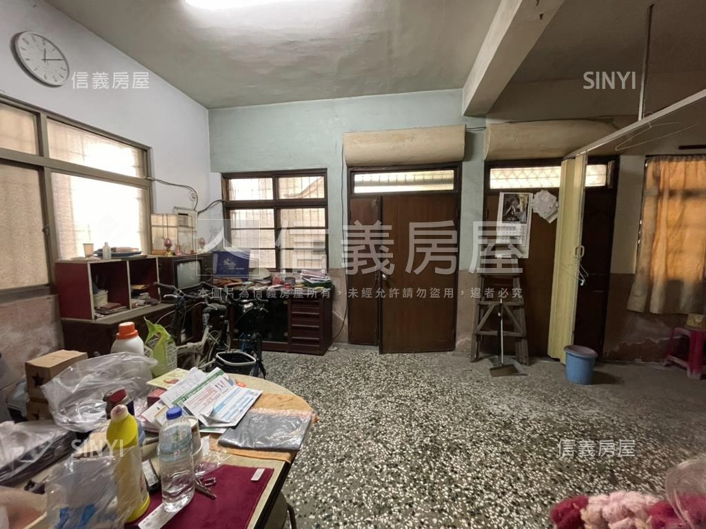 五福三路．雄女旁住三土地房屋室內格局與周邊環境